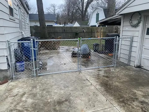 Chain-link double gate