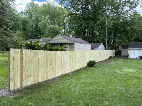Wood privacy fencing