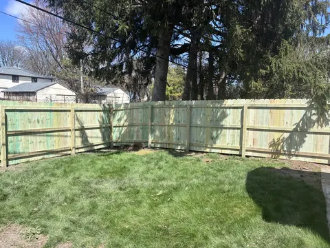 Wood privacy fencing