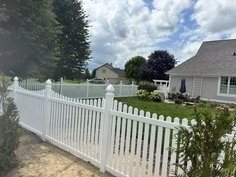 Vinyl picket fencing