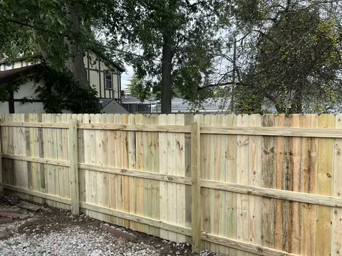 Wood privacy fence, viewed from the rail side