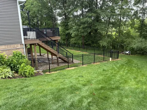 Flat-top ornamental metal fencing