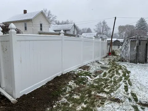 White privacy vinyl fencing