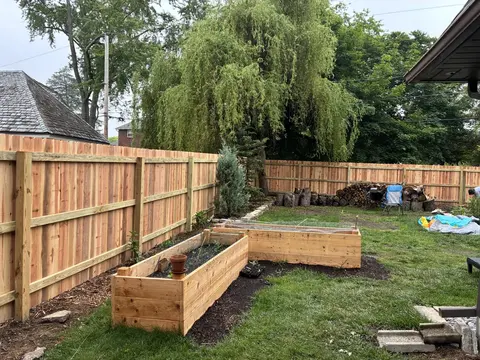 Wood privacy fence, viewed from the rail side
