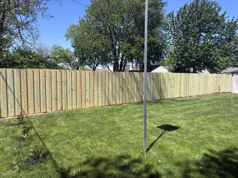Wood Privacy · Long Run