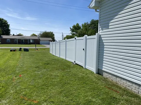 White privacy vinyl fencing