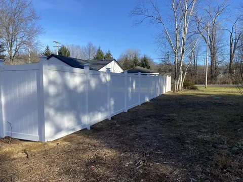 White privacy vinyl fencing