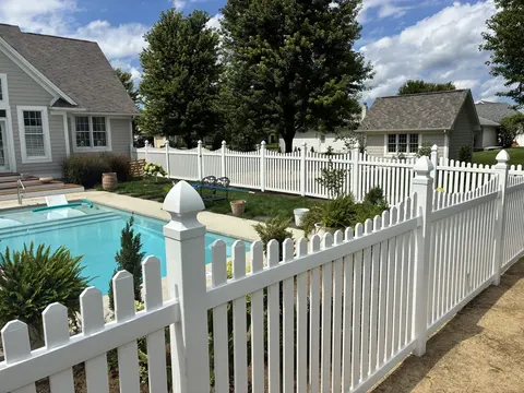 Vinyl picket fencing