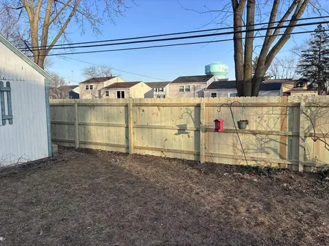 Pine Privacy · Driveway Line
