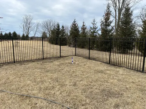 Flat-top ornamental metal fencing