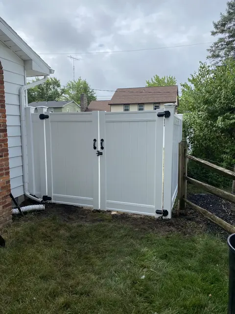 Vinyl double gate