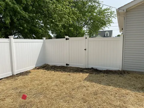 Vinyl double gate
