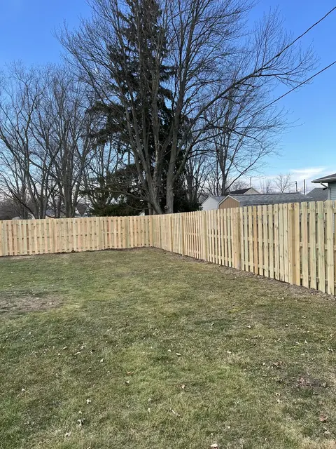 Shadowbox wood fencing