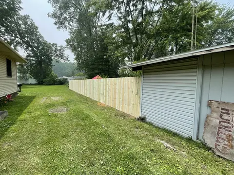 Wood privacy fencing