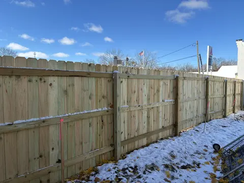 Wood privacy fence, viewed from the rail side