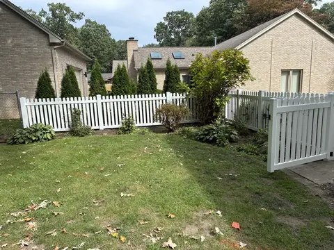 Vinyl picket fencing