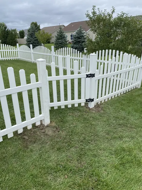 Vinyl picket fencing
